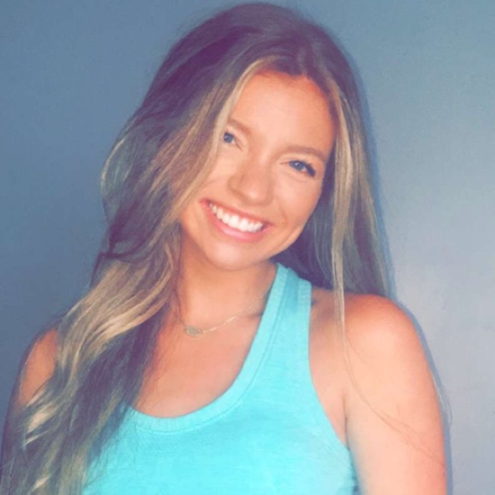 Meet your Posher, Carly